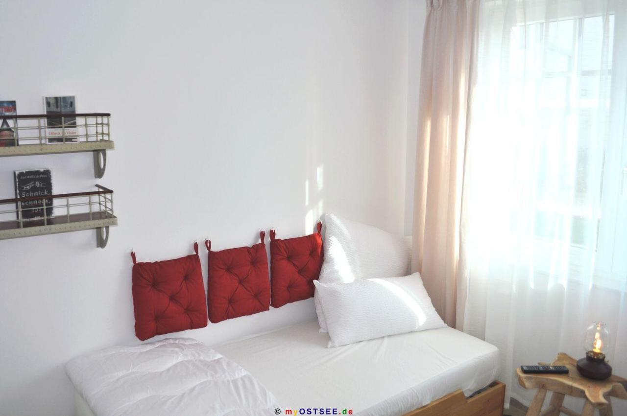 Heimathafen Ferienwohnung ニーンドルフ エクステリア 写真